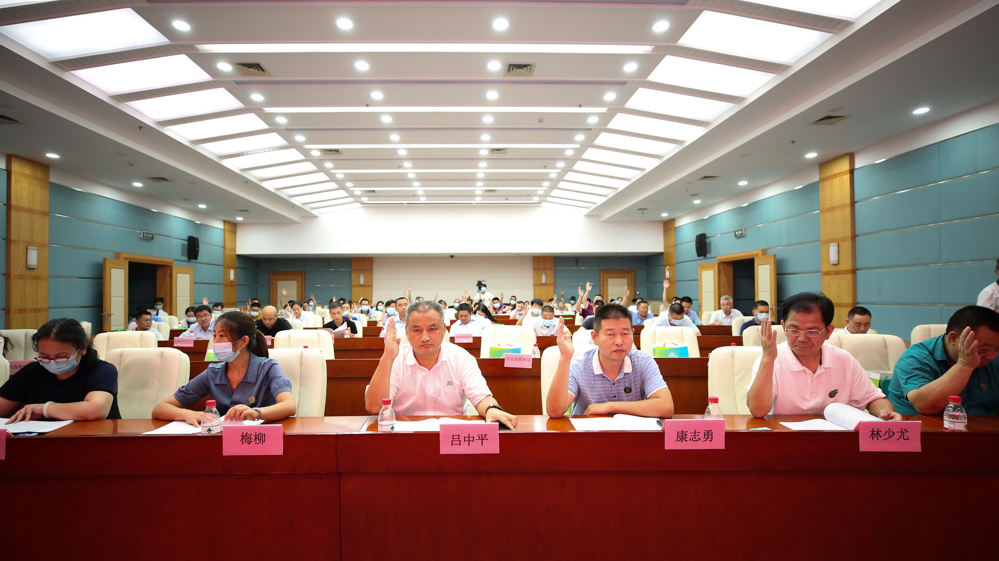 呂總 (2).jpg